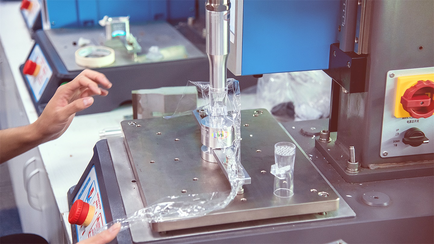 合肥超聲波焊接機：破解智能手表微焊接難題的利器